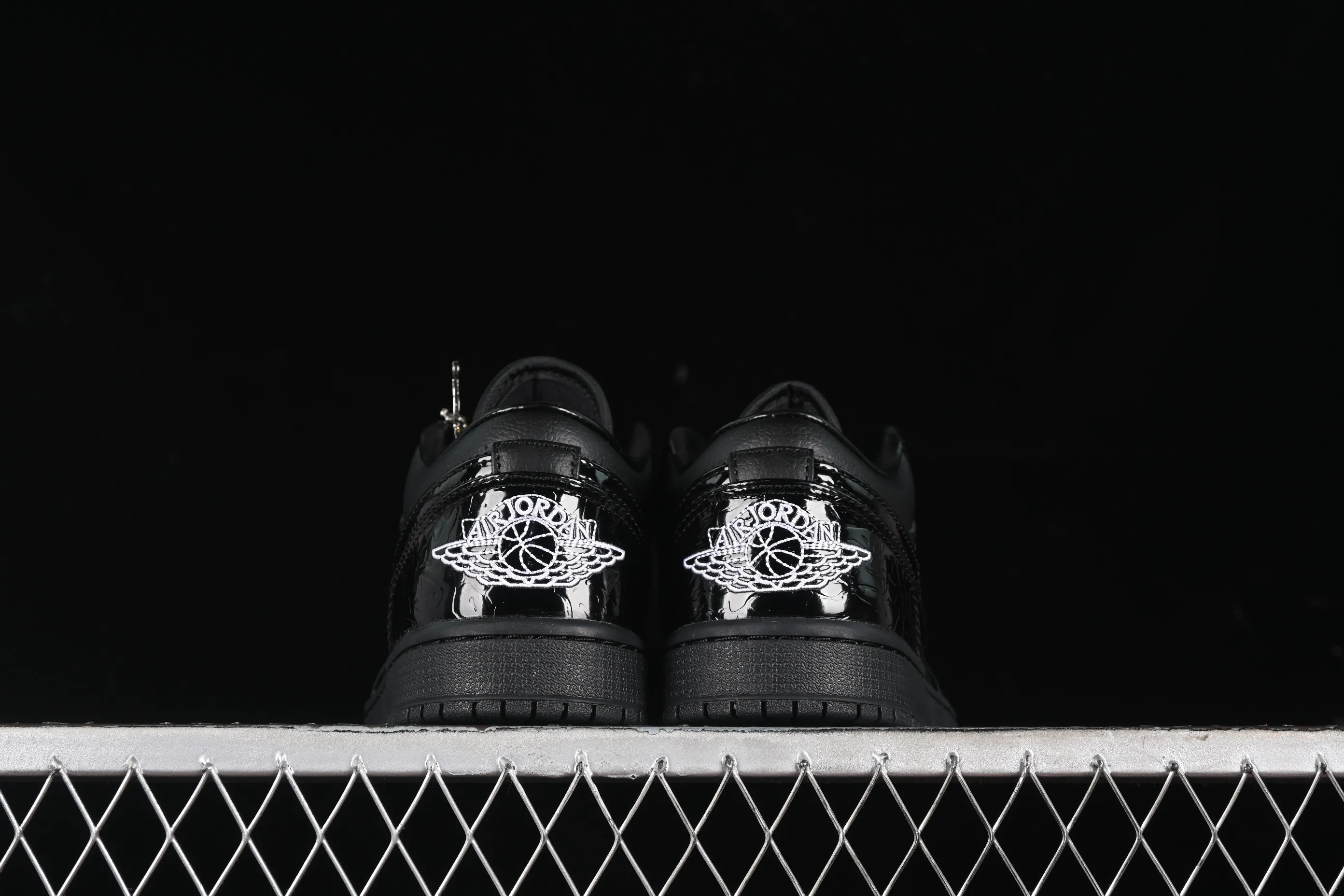 All categories Air Jordan Jordan series basketball shoes Air Jordan 1 Low G version pure original Air Jordan 1 Low "Black Croc" AJ1 Joe 1 crocodile black low-top cultural casual sneakers HJ7743-010